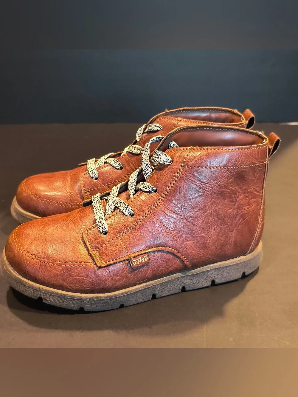 OshKosh B’gosh Boys Pierce Brown Faux Leather Ankle Boots Size 2 Youth Chukka